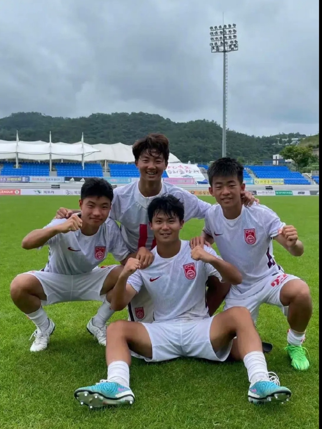 九游官网包含网球联赛，辽东玄武队与雪域闪电队绝杀，VAR改判成焦点！重拾自信的夜晚的词条